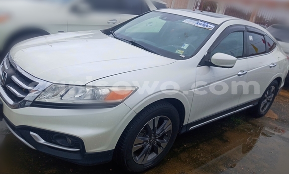 Acheter Occasion Voiture Honda Crosstour Blanc à Cotonou, Benin Acheter Occasion Voiture Honda Crosstour Blanc à Cotonou, Benin