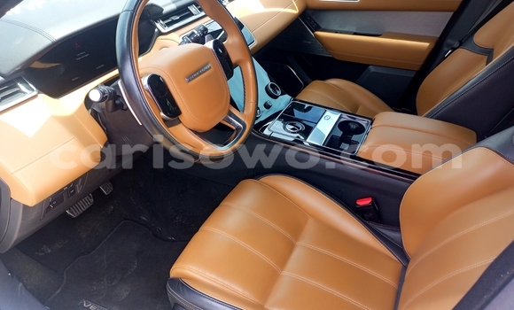 Sayi Na hannu Land Rover Range Rover Velar White Mota in Cotonou a Benin Sayi Na hannu Land Rover Range Rover Velar White Mota in Cotonou a Benin