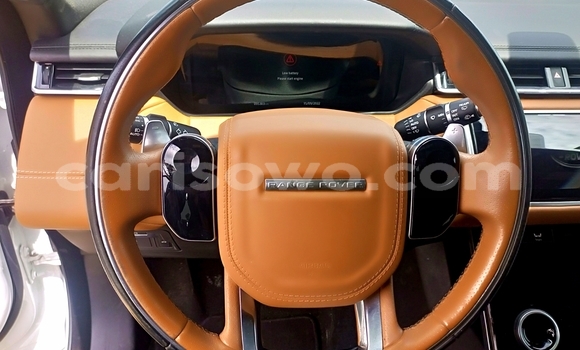 Sayi Na hannu Land Rover Range Rover Velar White Mota in Cotonou a Benin Sayi Na hannu Land Rover Range Rover Velar White Mota in Cotonou a Benin