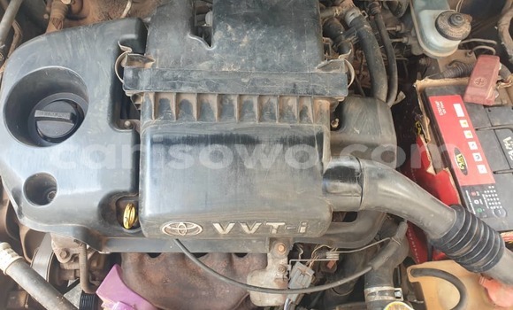 Sayi Na hannu Toyota Yaris Blue Mota in Cotonou a Benin Sayi Na hannu Toyota Yaris Blue Mota in Cotonou a Benin