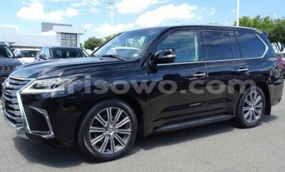 Acheter Import Voiture Lexus LX 570 Noir à Abomey Calavi, Benin Acheter Import Voiture Lexus LX 570 Noir à Abomey Calavi, Benin