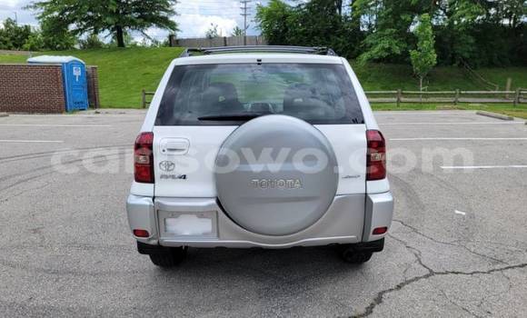 Acheter Import Voiture Toyota RAV4 Blanc à Cotonou, Benin Acheter Import Voiture Toyota RAV4 Blanc à Cotonou, Benin