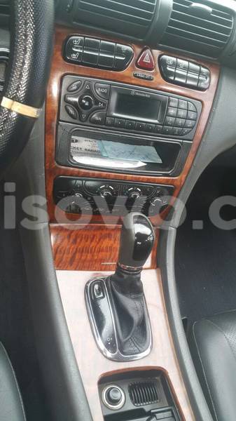 Big with watermark mercedes 4matic 10