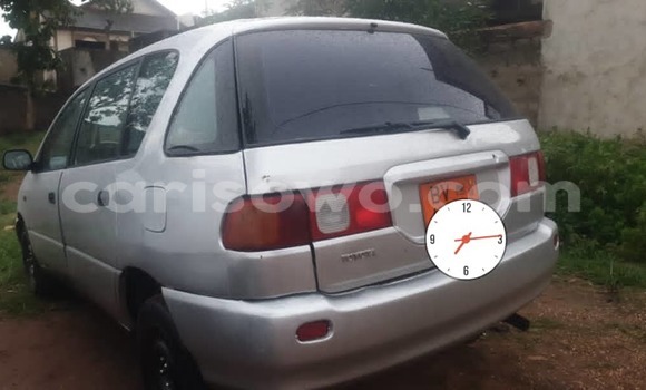 Acheter Occasion Voiture Toyota Picnic Gris à Cotonou, Benin