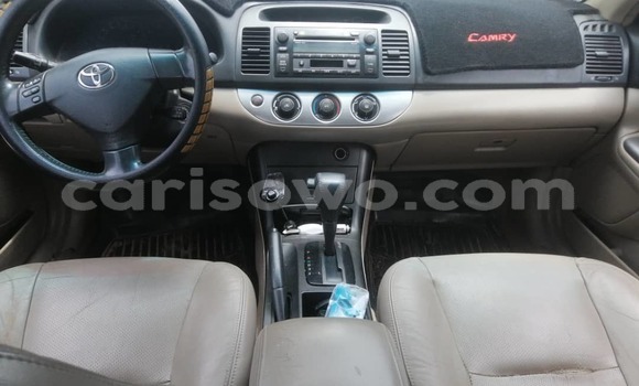 Ra Àlòkù Toyota Camry Silver Ọkọ̀ in Cotonou ni Benin Ra Àlòkù Toyota Camry Silver Ọkọ̀ in Cotonou ni Benin