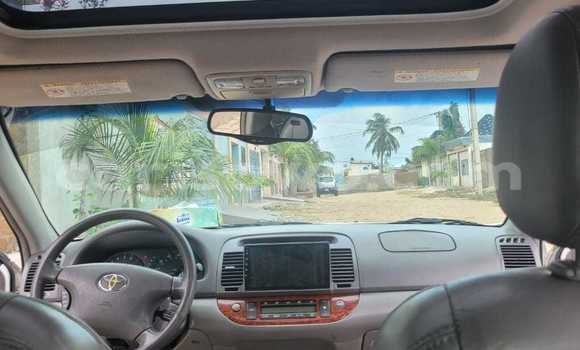 Ra Àlòkù Toyota Camry funfun Ọkọ̀ in Cotonou ni Benin Ra Àlòkù Toyota Camry funfun Ọkọ̀ in Cotonou ni Benin