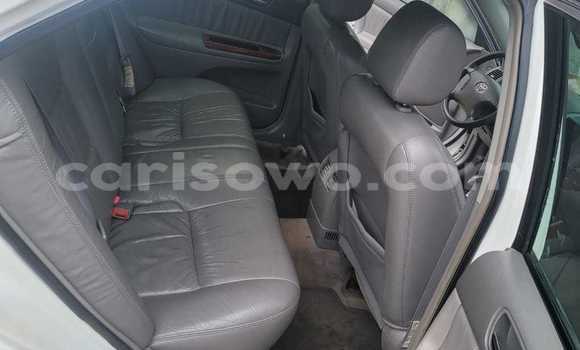 Ra Àlòkù Toyota Camry funfun Ọkọ̀ in Cotonou ni Benin Ra Àlòkù Toyota Camry funfun Ọkọ̀ in Cotonou ni Benin