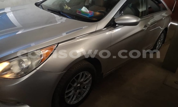 Acheter Occasion Voiture Hyundai Sonata Gris à Cotonou, Benin Acheter Occasion Voiture Hyundai Sonata Gris à Cotonou, Benin