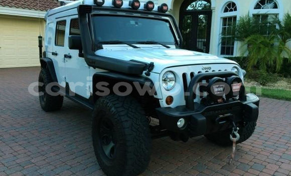 Acheter Occasion Voiture Jeep Liberty Blanc à Savalou, Benin Acheter Occasion Voiture Jeep Liberty Blanc à Savalou, Benin