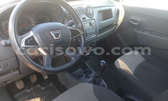 Acheter Occasion Voiture Dacia Dokker Blanc à Cotonou, Benin Acheter Occasion Voiture Dacia Dokker Blanc à Cotonou, Benin