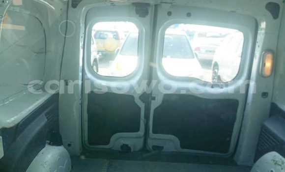 Ra Àlòkù Renault Kangoo funfun Ọkọ̀ in Cotonou ni Benin Ra Àlòkù Renault Kangoo funfun Ọkọ̀ in Cotonou ni Benin