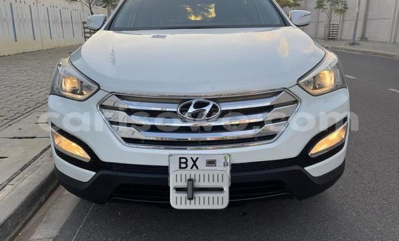 Buy Used Hyundai Santa Fe White Car in Cotonou in Benign