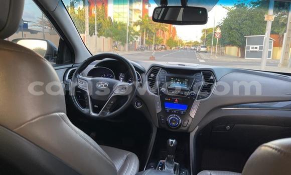 Ra Àlòkù Hyundai Santa Fe funfun Ọkọ̀ in Cotonou ni Benin Ra Àlòkù Hyundai Santa Fe funfun Ọkọ̀ in Cotonou ni Benin