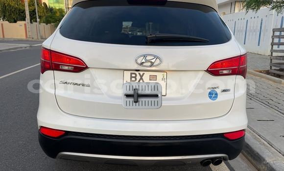 Ra Àlòkù Hyundai Santa Fe funfun Ọkọ̀ in Cotonou ni Benin Ra Àlòkù Hyundai Santa Fe funfun Ọkọ̀ in Cotonou ni Benin