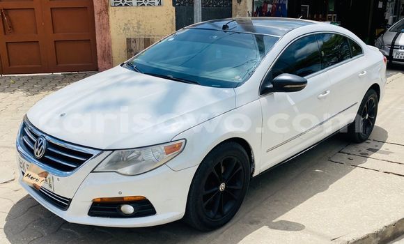 Buy Used Volkswagen Passat CC White Car in Abomey Calavi in Benign Buy Used Volkswagen Passat CC White Car in Abomey Calavi in Benign