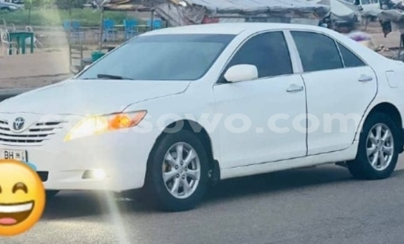 Buy Used Toyota Camry White Car in Porto Novo in Benign