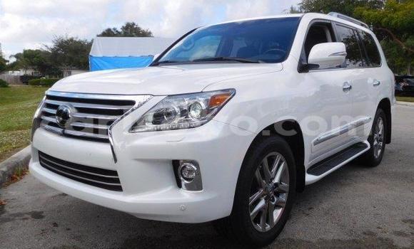 Acheter Occasion Voiture Lexus LX Blanc à Dassa-Zoumé au Benin Acheter Occasion Voiture Lexus LX Blanc à Dassa-Zoumé au Benin
