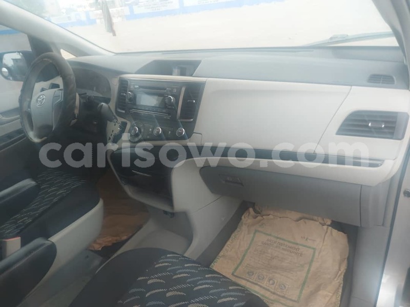 Big with watermark toyota rav4 benin cotonou 15227