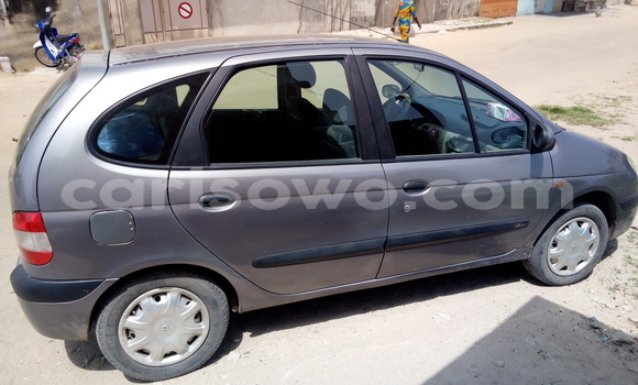 Buy Used Renault Scenic Silver Car in Abomey Calavi in Benign Buy Used Renault Scenic Silver Car in Abomey Calavi in Benign