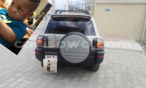 Acheter Occasion Voiture Toyota RAV4 Gris à Porto Novo, Benin Acheter Occasion Voiture Toyota RAV4 Gris à Porto Novo, Benin