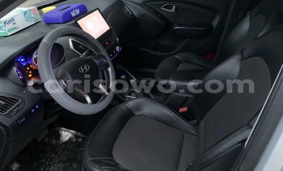 Ra Àlòkù Hyundai Tucson Silver Ọkọ̀ in Cotonou ni Benin Ra Àlòkù Hyundai Tucson Silver Ọkọ̀ in Cotonou ni Benin
