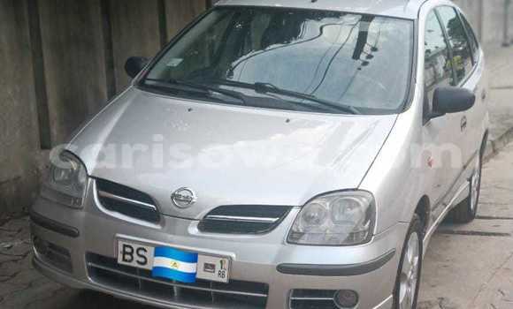 Sayi Na hannu Nissan Tino Azurfa Mota in Cotonou a Benin