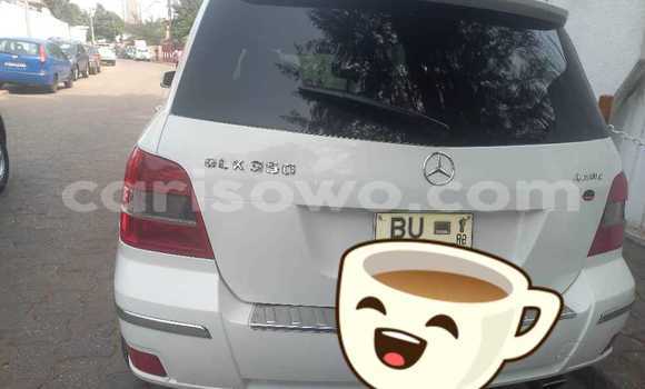 Sayi Na hannu Mercedes Viano White Mota in Cotonou a Benin Sayi Na hannu Mercedes Viano White Mota in Cotonou a Benin