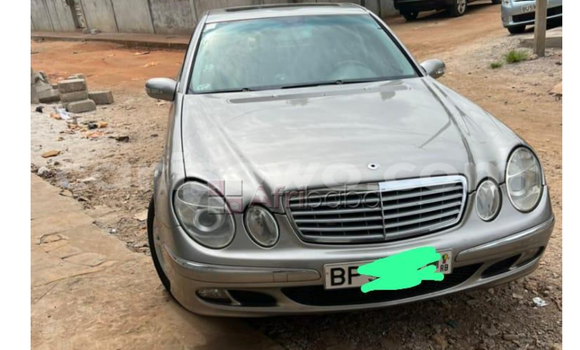 Sayi Na hannu Mercedes-Benz C–Class Azurfa Mota in Cotonou a Benin Sayi Na hannu Mercedes-Benz C–Class Azurfa Mota in Cotonou a Benin