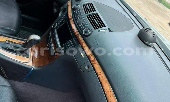 Acheter Occasion Voiture Mercedes-Benz C–Class Gris à Cotonou, Benin Acheter Occasion Voiture Mercedes-Benz C–Class Gris à Cotonou, Benin