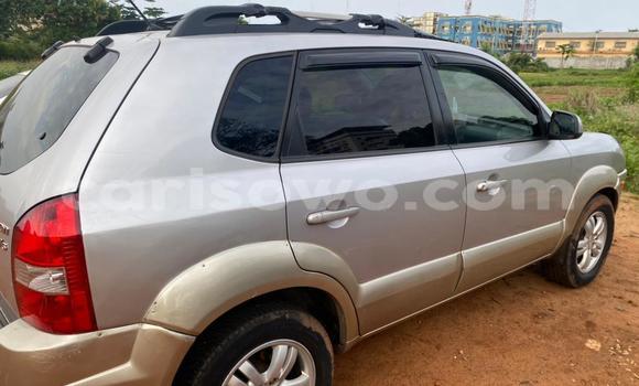 Ra Àlòkù Hyundai Tucson Silver Ọkọ̀ in Abomey Calavi ni Benin Ra Àlòkù Hyundai Tucson Silver Ọkọ̀ in Abomey Calavi ni Benin