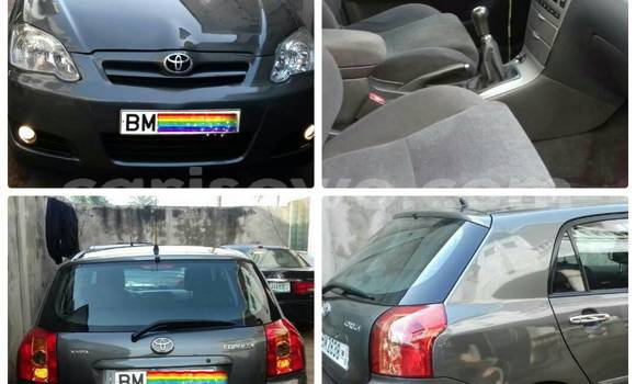 Sayi Na hannu Toyota Corolla Azurfa Mota in Cotonou a Benin Sayi Na hannu Toyota Corolla Azurfa Mota in Cotonou a Benin
