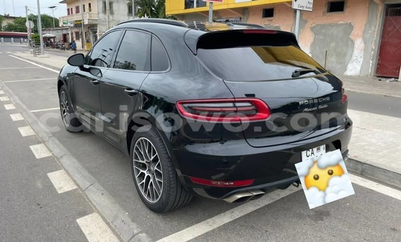 Sayi Na hannu Porsche Macan Black Mota in Abomey Calavi a Benin