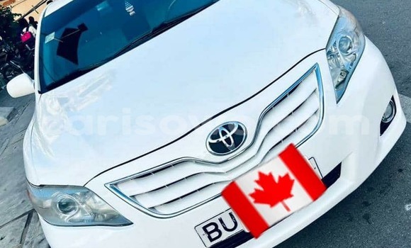 Sayi Na hannu Toyota Camry White Mota in Cotonou a Benin Sayi Na hannu Toyota Camry White Mota in Cotonou a Benin