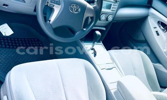 Sayi Na hannu Toyota Camry White Mota in Cotonou a Benin Sayi Na hannu Toyota Camry White Mota in Cotonou a Benin