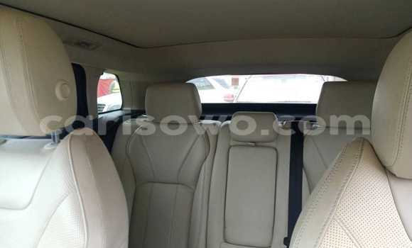 Acheter Occasion Voiture Land Rover Range Rover Evoque Blanc à Cotonou, Benin Acheter Occasion Voiture Land Rover Range Rover Evoque Blanc à Cotonou, Benin