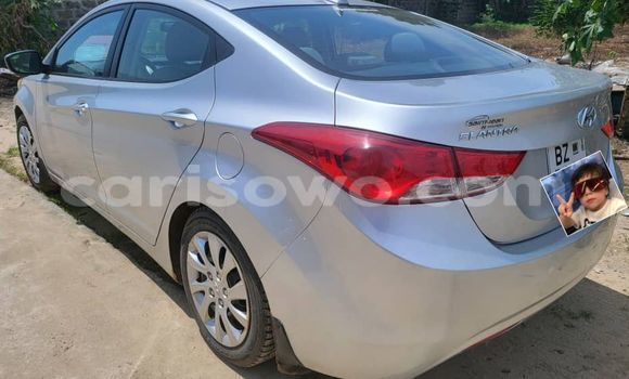Sayi Na hannu Hyundai Elantra Azurfa Mota in Abomey Calavi a Benin Sayi Na hannu Hyundai Elantra Azurfa Mota in Abomey Calavi a Benin