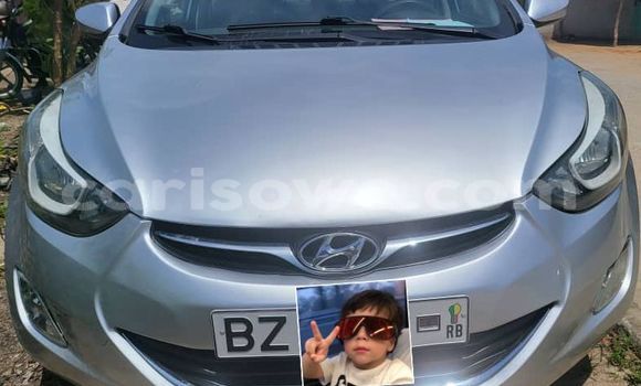 Sayi Na hannu Hyundai Elantra Azurfa Mota in Abomey Calavi a Benin Sayi Na hannu Hyundai Elantra Azurfa Mota in Abomey Calavi a Benin