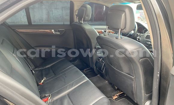 Acheter Occasion Voiture Mercedes-Benz C-Classe Noir à Abomey Calavi, Benin Acheter Occasion Voiture Mercedes-Benz C-Classe Noir à Abomey Calavi, Benin