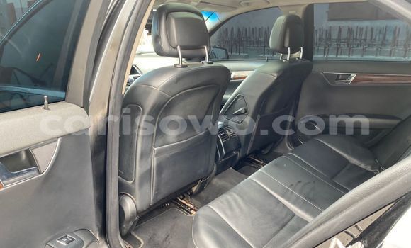 Acheter Occasion Voiture Mercedes-Benz C-Classe Noir à Abomey Calavi, Benin Acheter Occasion Voiture Mercedes-Benz C-Classe Noir à Abomey Calavi, Benin