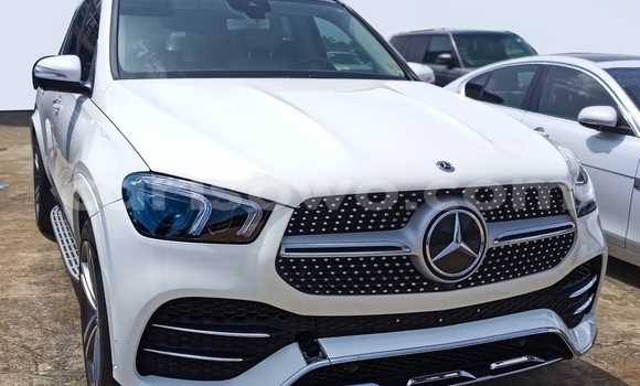 Acheter Occasion Voiture Mercedes-Benz GLE Blanc à Cotonou, Benin