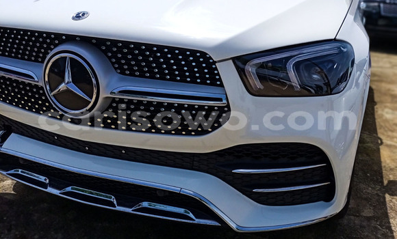 Acheter Occasion Voiture Mercedes-Benz GLE Blanc à Cotonou, Benin Acheter Occasion Voiture Mercedes-Benz GLE Blanc à Cotonou, Benin