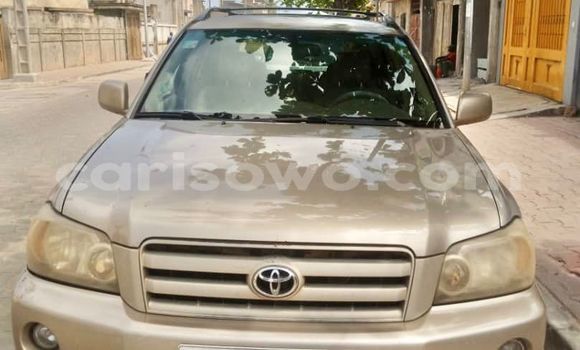 Buy Used Toyota Highlander Silver Car in Cotonou in Benign