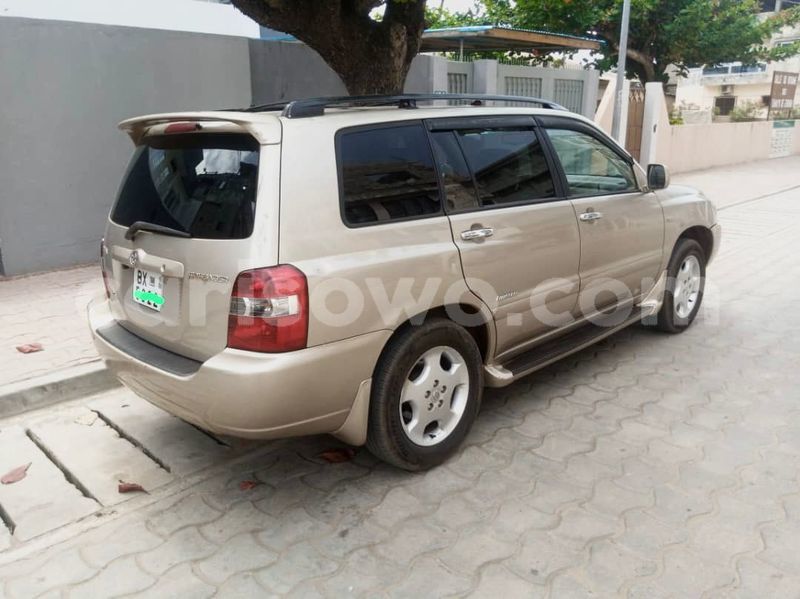 Big with watermark toyota highlander benin cotonou 15364
