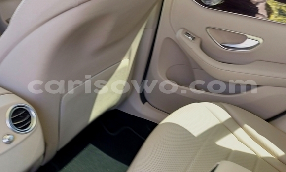 Sayi Na hannu Mercedes-Benz C–Class White Mota in Cotonou a Benin Sayi Na hannu Mercedes-Benz C–Class White Mota in Cotonou a Benin