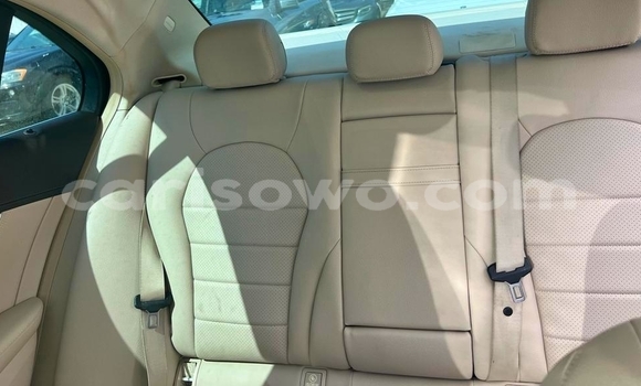 Sayi Na hannu Mercedes-Benz C–Class White Mota in Cotonou a Benin Sayi Na hannu Mercedes-Benz C–Class White Mota in Cotonou a Benin