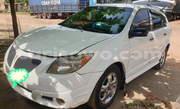 Buy Used Pontiac Vibe White Car in Cotonou in Benign