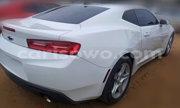 Acheter Occasion Voiture Chevrolet Camaro Blanc à Cotonou, Benin Acheter Occasion Voiture Chevrolet Camaro Blanc à Cotonou, Benin
