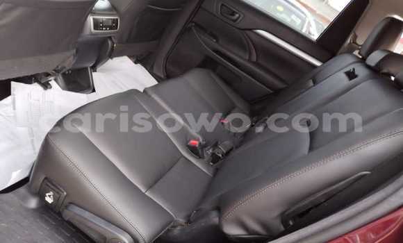 Acheter Occasion Voiture Toyota Highlander Rouge à Cotonou, Benin Acheter Occasion Voiture Toyota Highlander Rouge à Cotonou, Benin