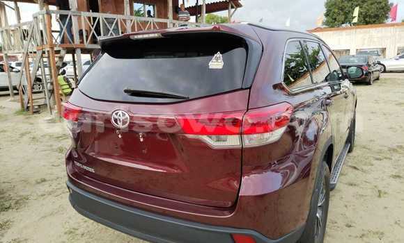 Acheter Occasion Voiture Toyota Highlander Rouge à Cotonou, Benin Acheter Occasion Voiture Toyota Highlander Rouge à Cotonou, Benin