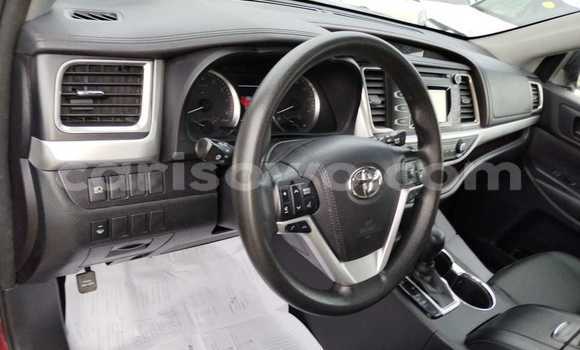 Acheter Occasion Voiture Toyota Highlander Rouge à Cotonou, Benin Acheter Occasion Voiture Toyota Highlander Rouge à Cotonou, Benin